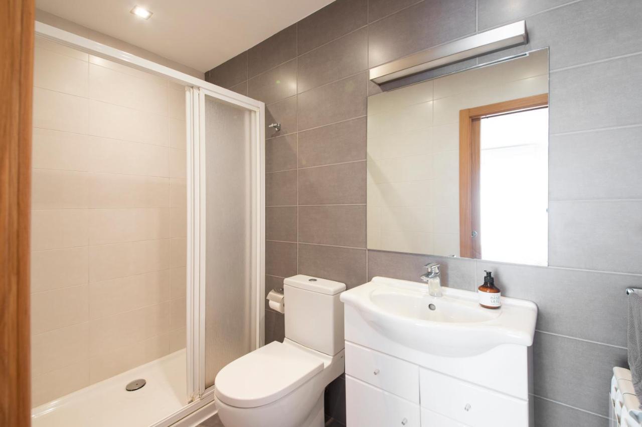 Modern Apartment With Spacious Terrace ซานเซบาสเตียน ภายนอก รูปภาพ
